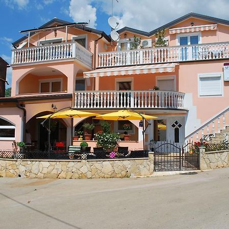 Apartments Maria Poreč Exteriör bild