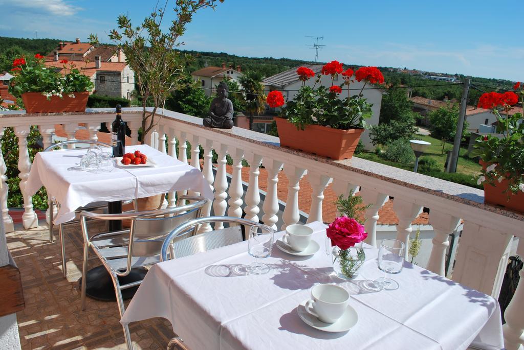 Apartments Maria Poreč Exteriör bild